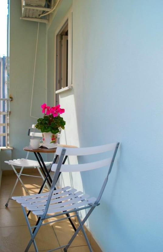 Sunny Central Luxury Apartment Волос Екстериор снимка
