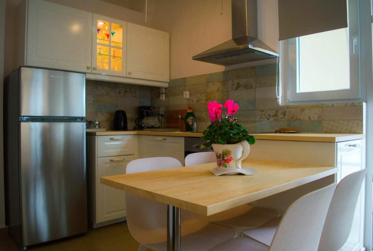 Sunny Central Luxury Apartment Волос Екстериор снимка
