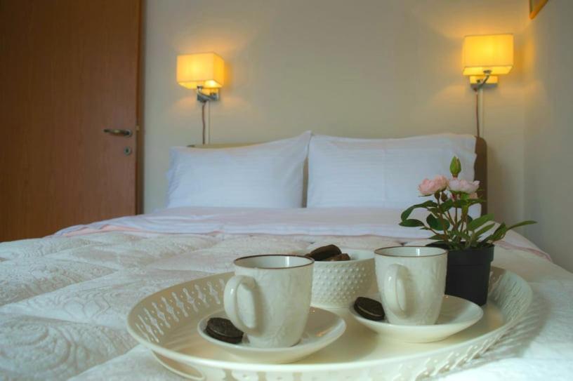 Sunny Central Luxury Apartment Волос Екстериор снимка